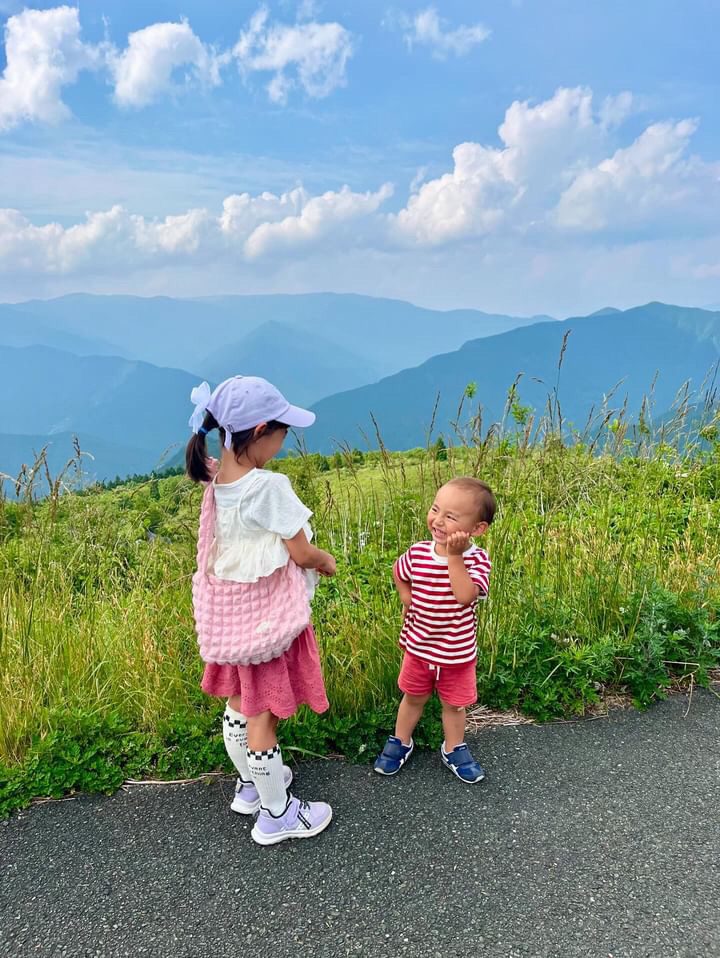 【写真7枚】思わぬ救世主が登場した様子（@niku2paku2さんより提供）