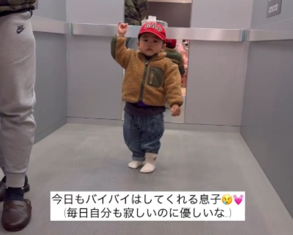 出産後のママのお見舞いに来た1歳息子…お別れするときの様子に「泣ける」「頑張ってますね」「感動です」の声