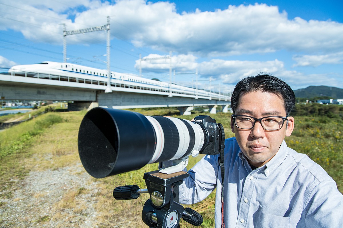 撮り鉄歴24年、中四国で活躍するプロ鉄道写真家　祖父と憧れの先輩に導かれ