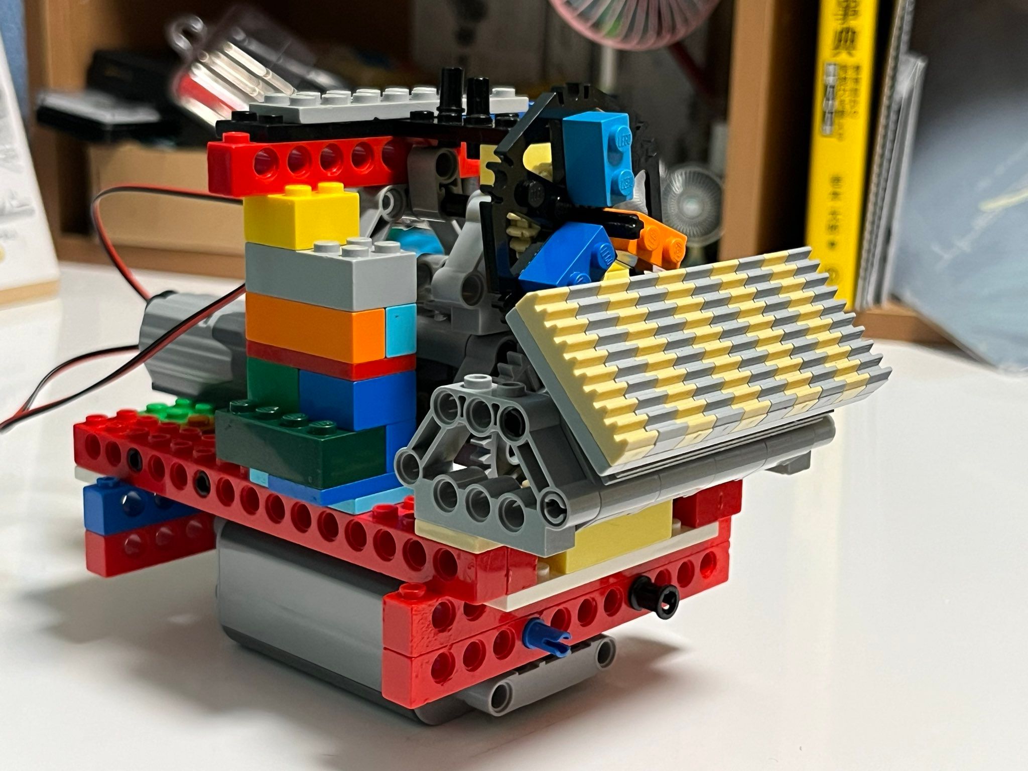 6歳児がブロックで作った“エンジン”！？そのクオリティに、親「いつも驚かされています」　作品づくりのきっかけについて聞いた